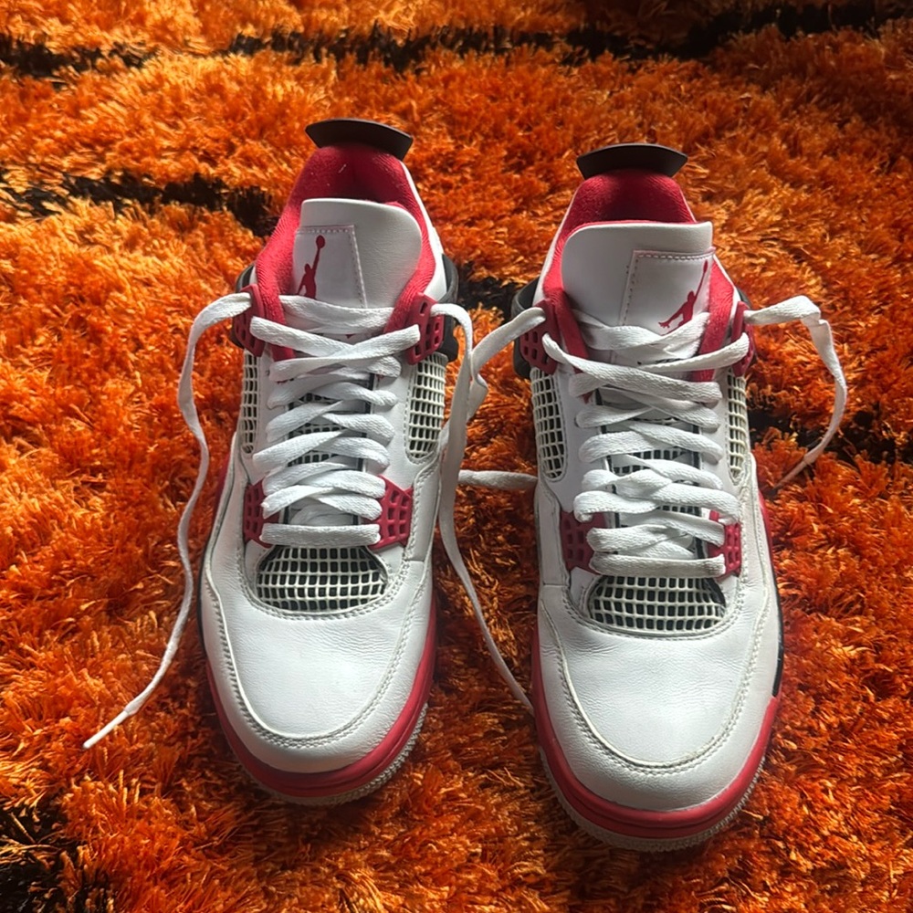 Air Jordan 4 Retro